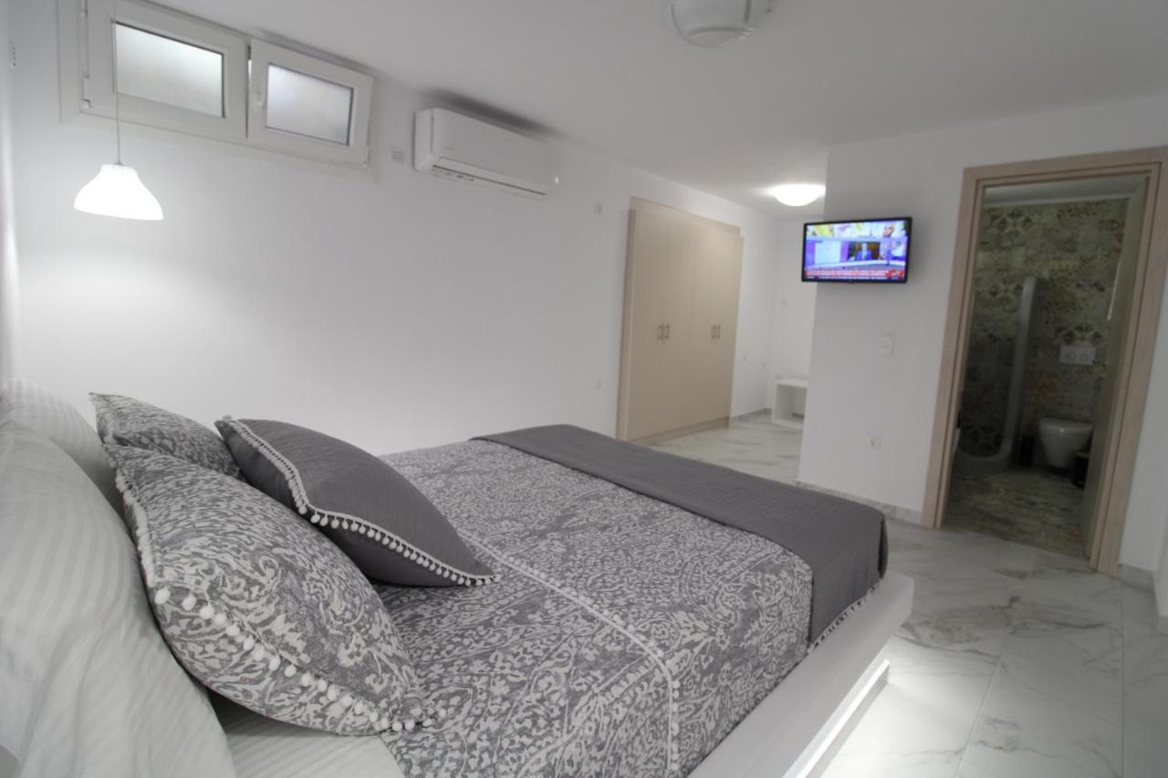 Plaka Philoxenia Apartments 외부 사진