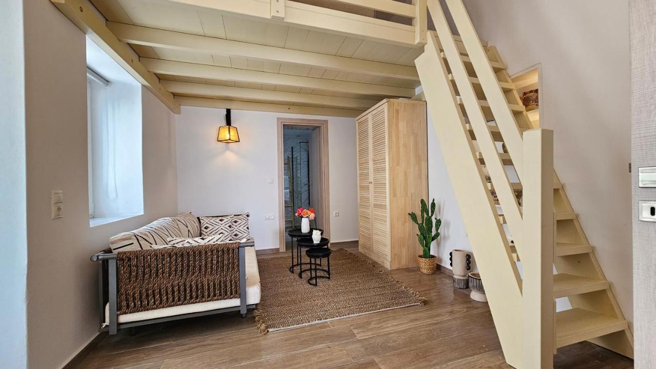 Plaka Philoxenia Apartments 외부 사진